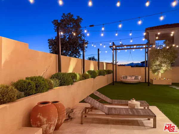 $1,195,000 | 19254 Blackthorn Drive, Santa Clarita, CA 91351