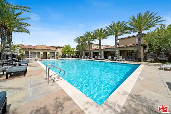 $1,195,000 | 19254 Blackthorn Drive, Santa Clarita, CA 91351