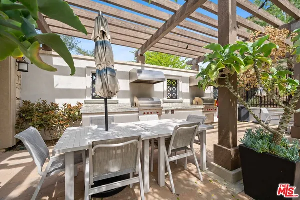 $1,195,000 | 19254 Blackthorn Drive, Santa Clarita, CA 91351