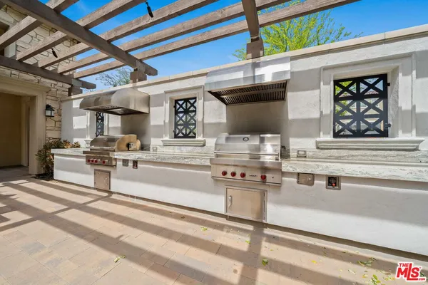 $1,195,000 | 19254 Blackthorn Drive, Santa Clarita, CA 91351