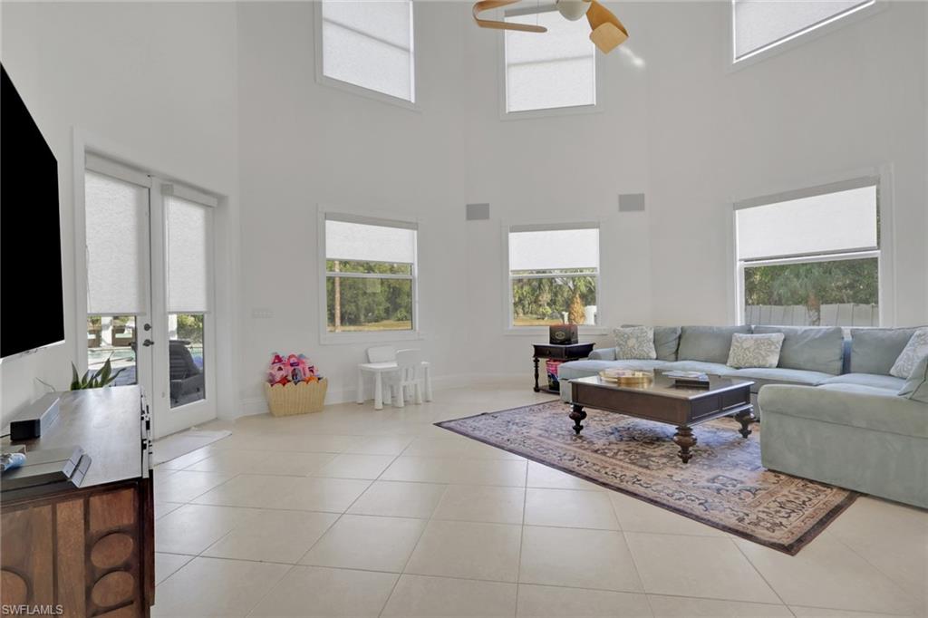 6181 Hidden Oaks Lane Naples, FL 34119 - Photo 18 of 38