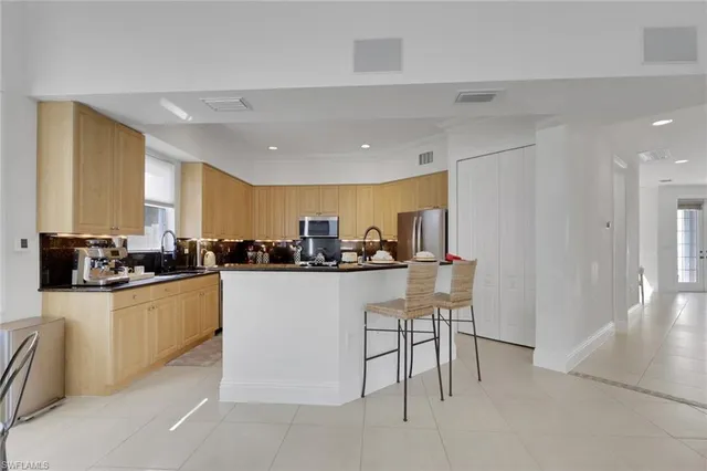 $1,700,000 | 6181 Hidden Oaks Lane, Naples, FL 34119