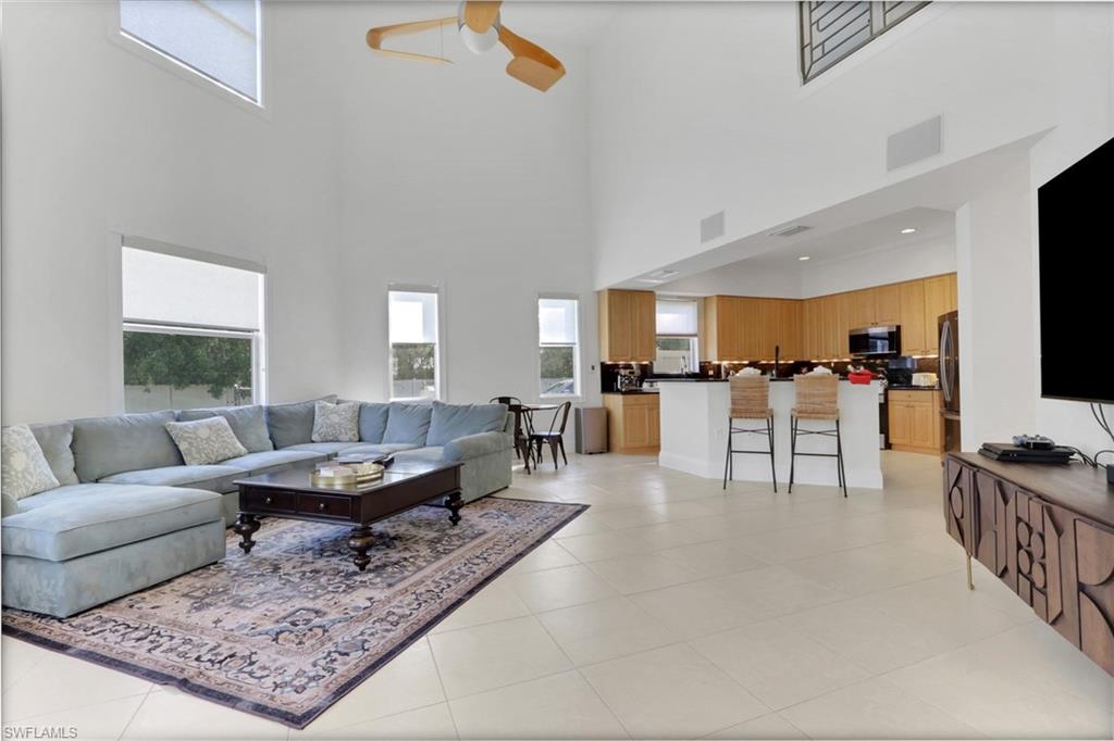 6181 Hidden Oaks Lane Naples, FL 34119 - Photo 4 of 38