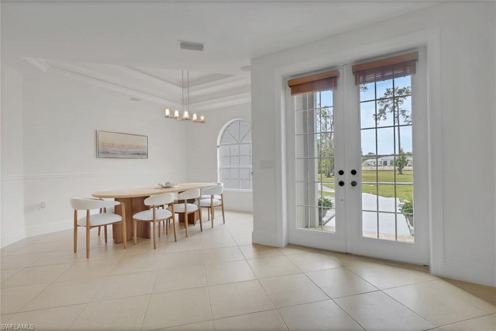 6181 Hidden Oaks Lane Naples, FL 34119 - Photo 10 of 38