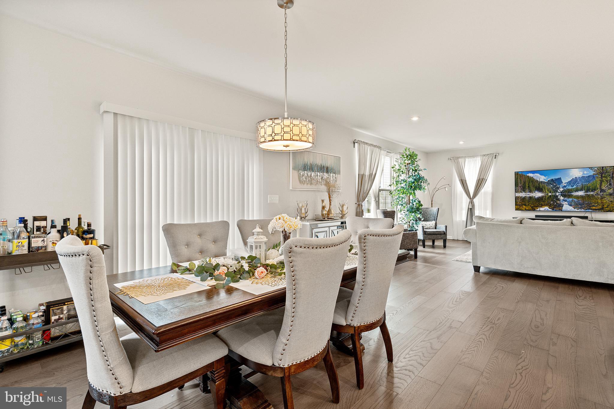 4554 Morley Loop Woodbridge, VA 22192 - Photo 14 of 57 Dining are access to open porch