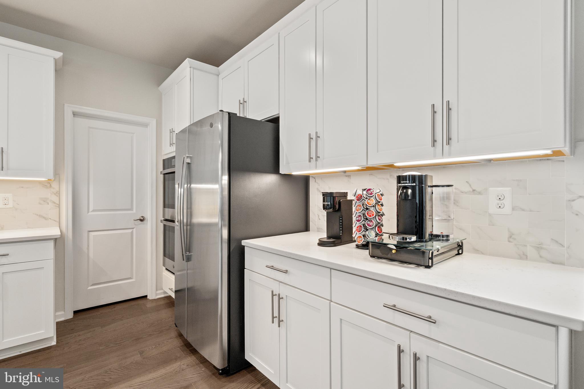 4554 Morley Loop Woodbridge, VA 22192 - Photo 21 of 57 Stainless steel appliances