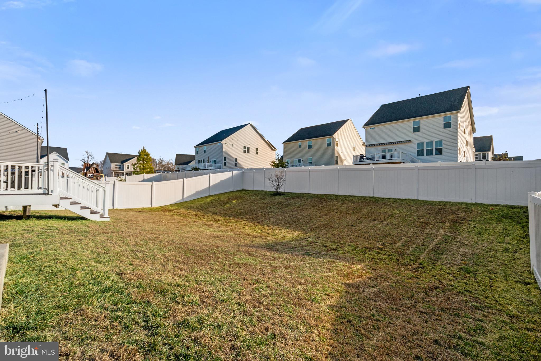 4554 Morley Loop Woodbridge, VA 22192 - Photo 28 of 57 Wide open fully fenced backyard