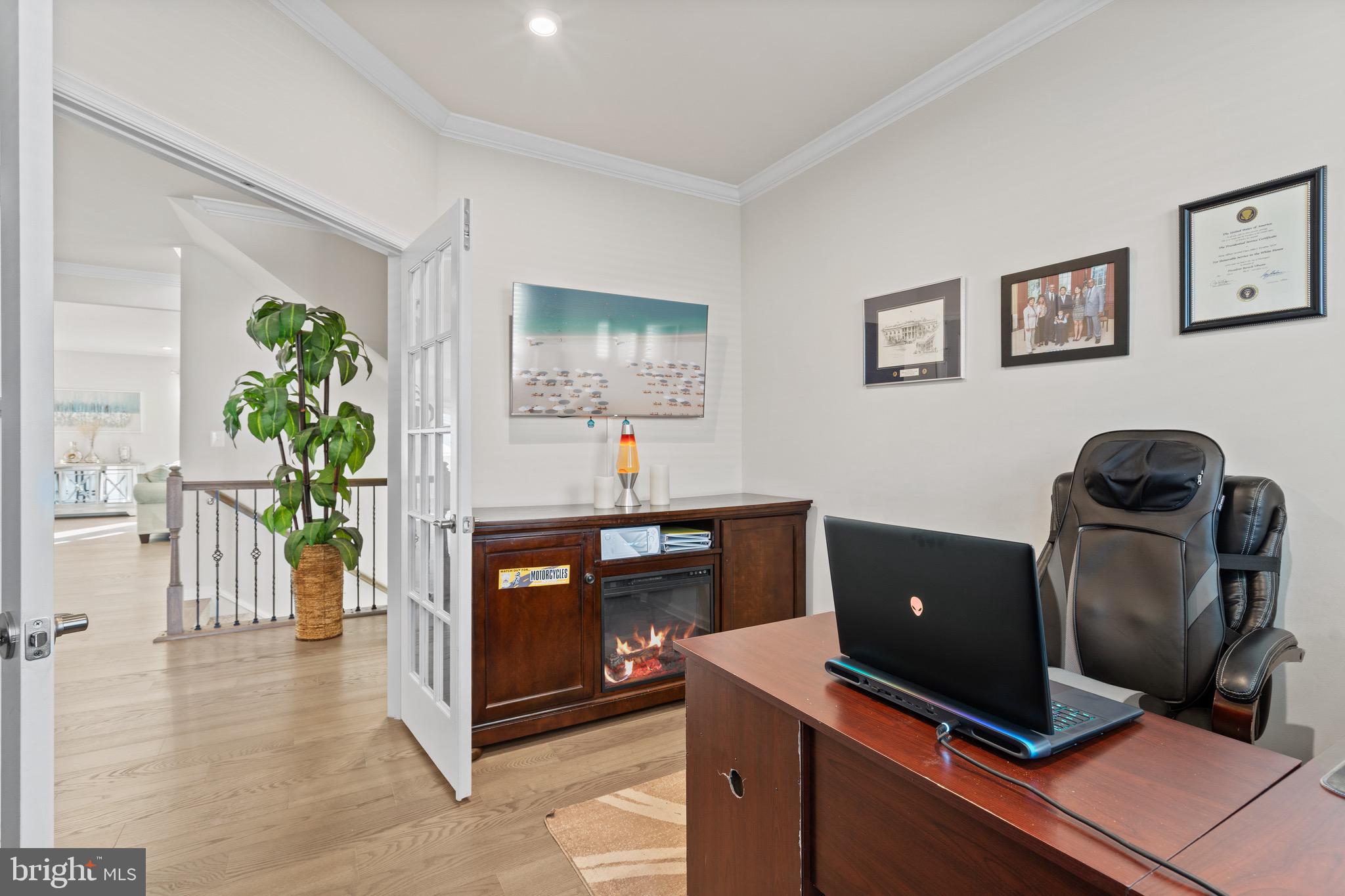 4554 Morley Loop Woodbridge, VA 22192 - Photo 50 of 57 Office / library right after in the main entrance