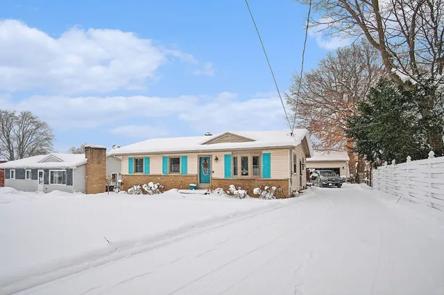 $279,900 | 3204 Ipswich Drive Northwest, Grand Rapids, MI 49544