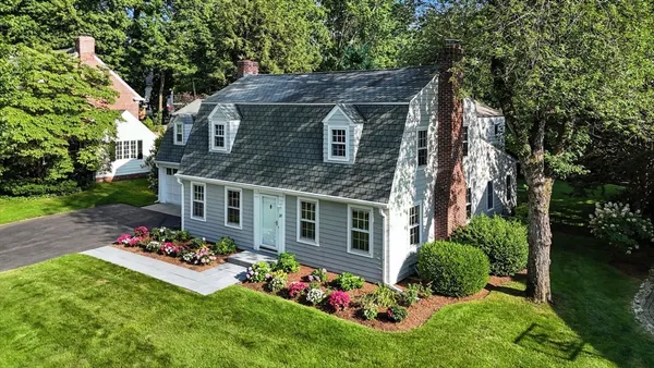 $899,900 | 29 Englewood Road, Longmeadow, MA 01106