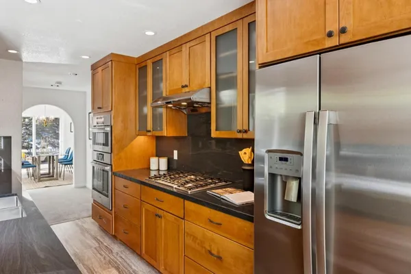 $1,999,000 | 533 Alsace Lorraine Avenue, Half Moon Bay, CA 94019
