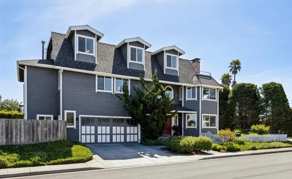 $1,999,000 | 533 Alsace Lorraine Avenue, Half Moon Bay, CA 94019