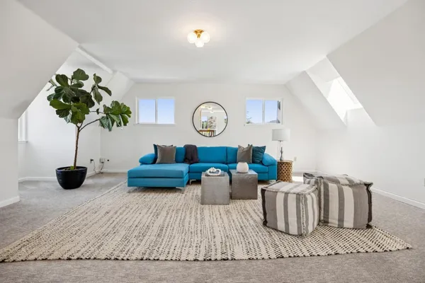 $1,999,000 | 533 Alsace Lorraine Avenue, Half Moon Bay, CA 94019