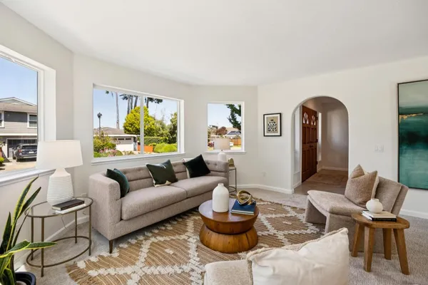 $1,999,000 | 533 Alsace Lorraine Avenue, Half Moon Bay, CA 94019
