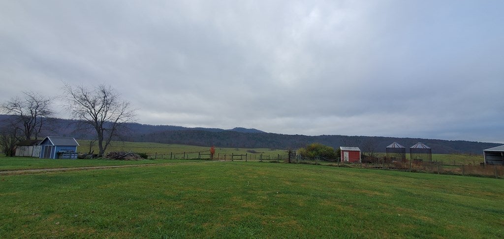 6987 Peppers Ferry Road Max Meadows, VA 24360 - Photo 16 of 26 Gallery Image 16