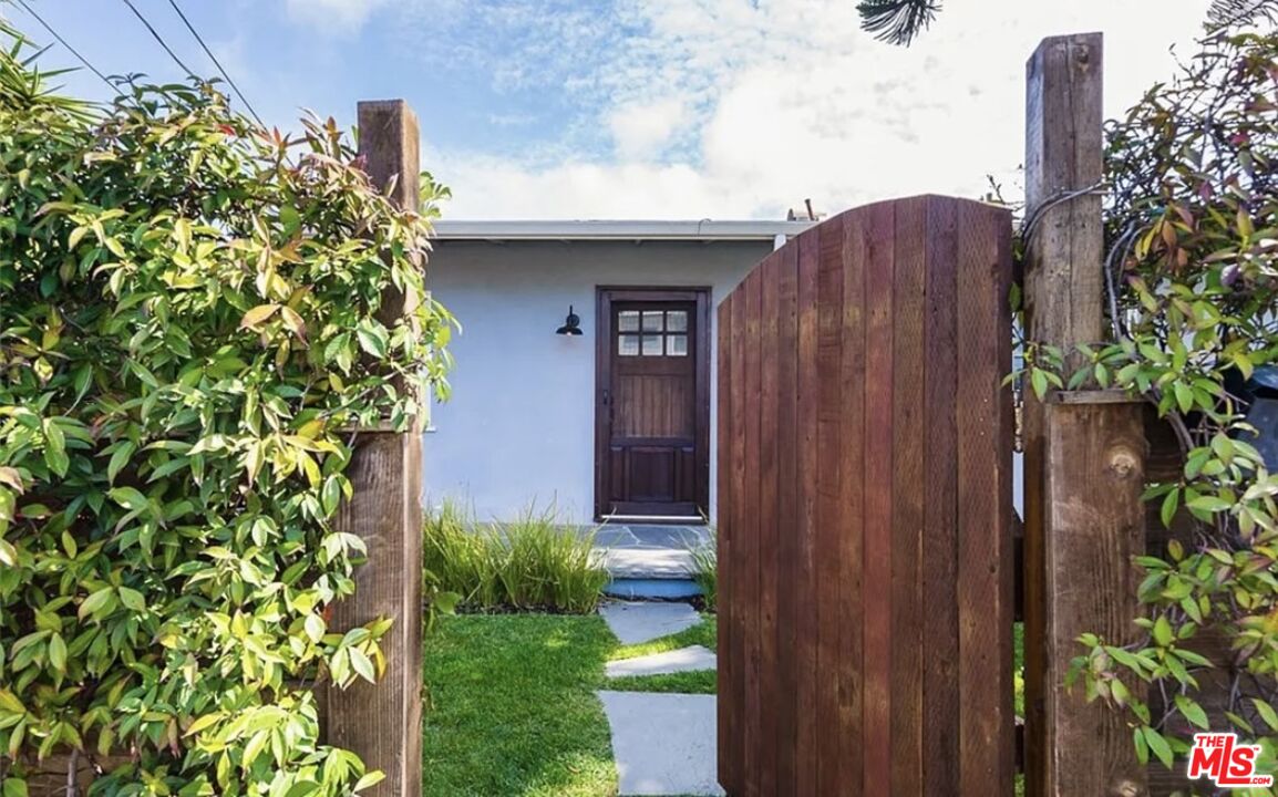 7032 Trask Avenue Playa del Rey, CA 90293 - Photo 1 of 35 a pathway of a house with a yard