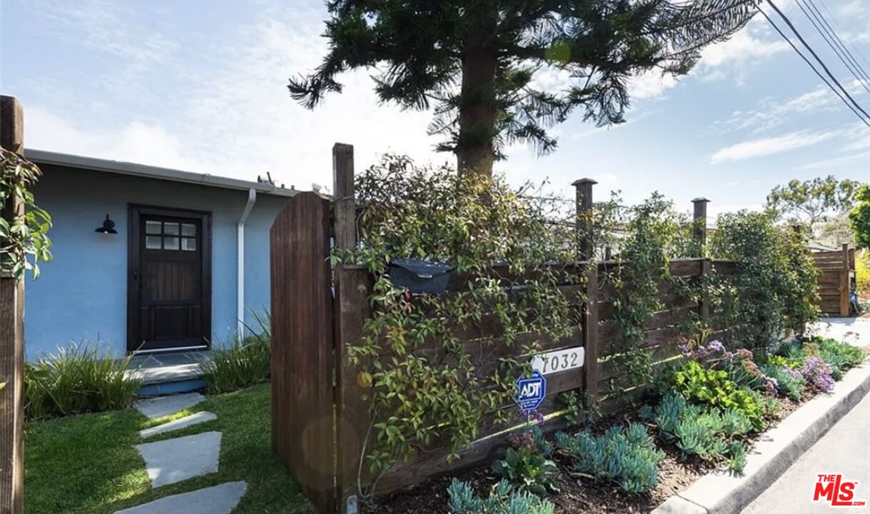 7032 Trask Avenue Playa del Rey, CA 90293 - Photo 2 of 35 a view of a house with a backyard and garden