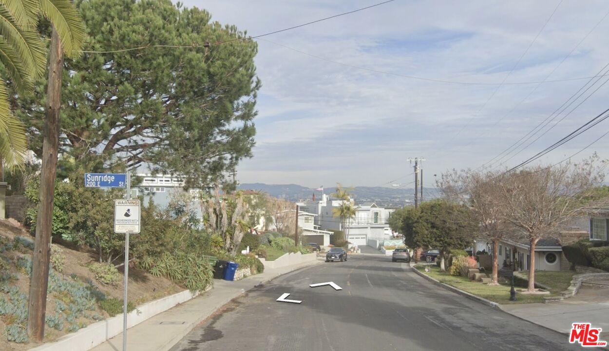 7032 Trask Avenue Playa del Rey, CA 90293 - Photo 35 of 35 a picture of city view