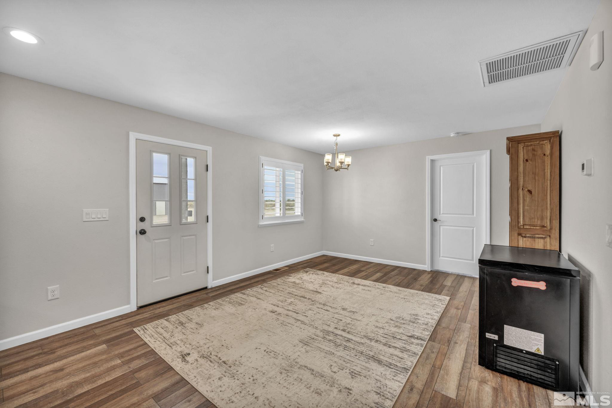 7330 Sandhill Road Fallon, NV 89406 - Photo 4 of 39 wooden floor in a room
