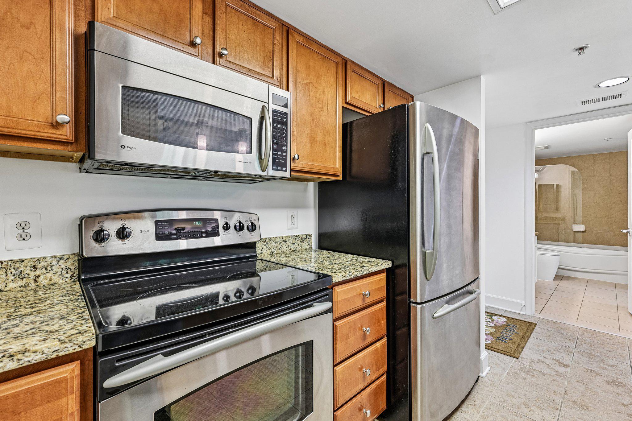 11800 Sunset Hills Road, Unit 509 Reston, VA 20190 - Photo 13 of 37 Kitchen