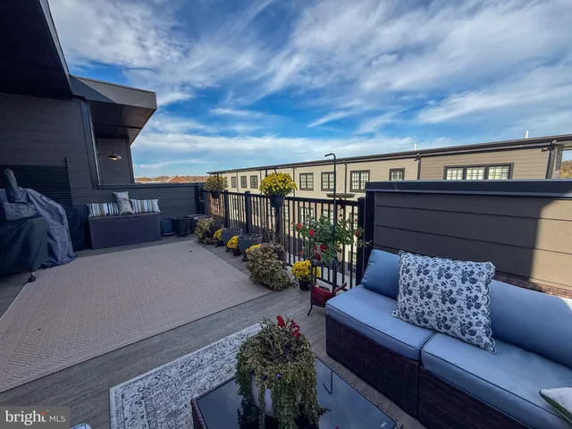 $1,050,000 | 530 Mia Street, Fredericksburg, VA 22401