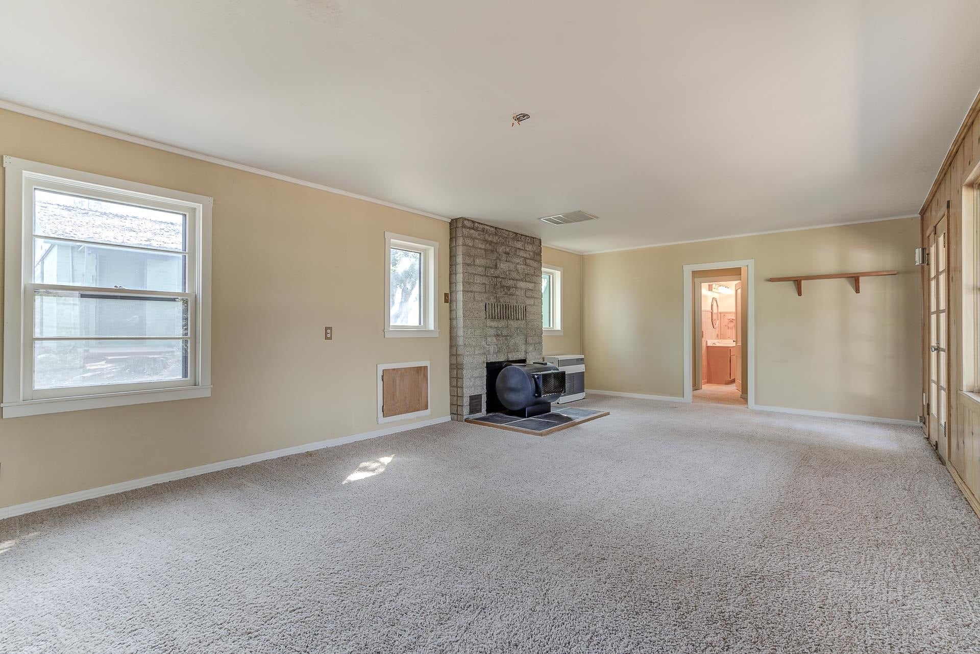 3202 Fairlane Road Yreka, CA 96097 - Photo 17 of 39 Gallery Image 17