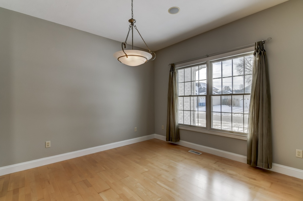 4543 Shalegh Drive Springfield, IL 62711 - Photo 4 of 44