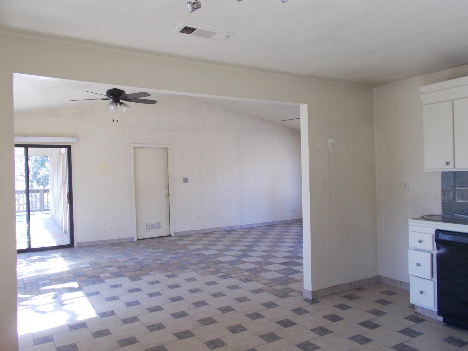 35739 Mistletoe Road Squaw Valley, CA 93675 - Photo 12 of 24 Gallery Image 12