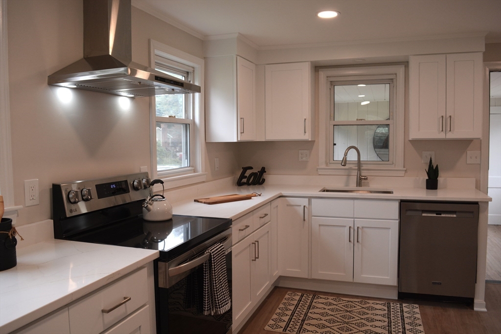 69 Lancaster Avenue West Springfield, MA 01089 - Photo 14 of 42