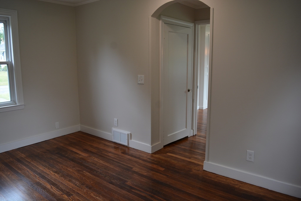 69 Lancaster Avenue West Springfield, MA 01089 - Photo 19 of 42