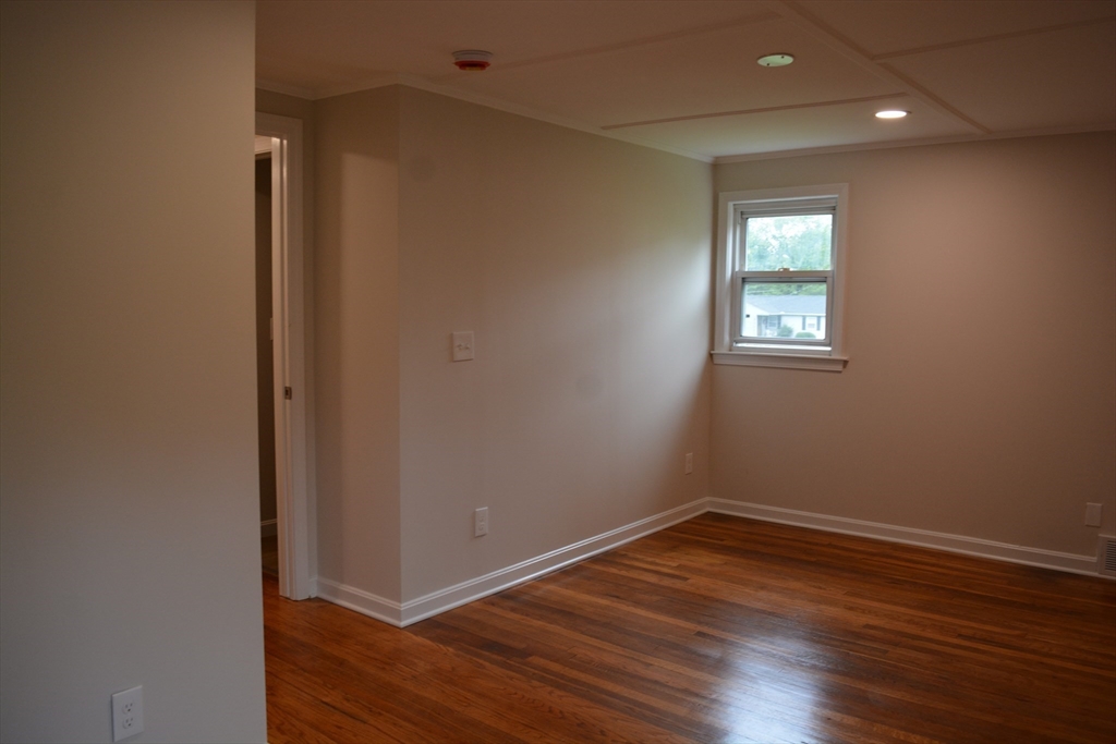 69 Lancaster Avenue West Springfield, MA 01089 - Photo 26 of 42