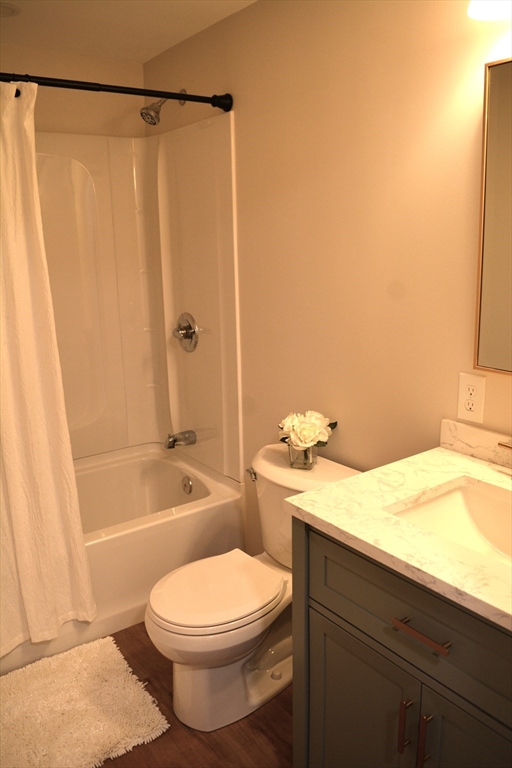 69 Lancaster Avenue West Springfield, MA 01089 - Photo 27 of 42