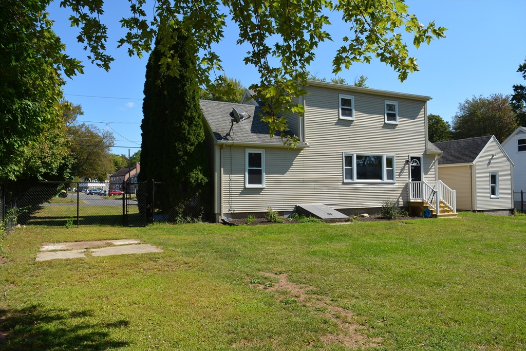 69 Lancaster Avenue West Springfield, MA 01089 - Photo 39 of 42