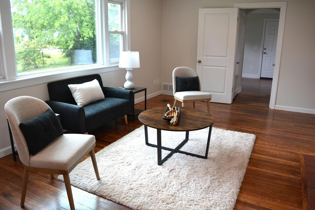 69 Lancaster Avenue West Springfield, MA 01089 - Photo 7 of 42