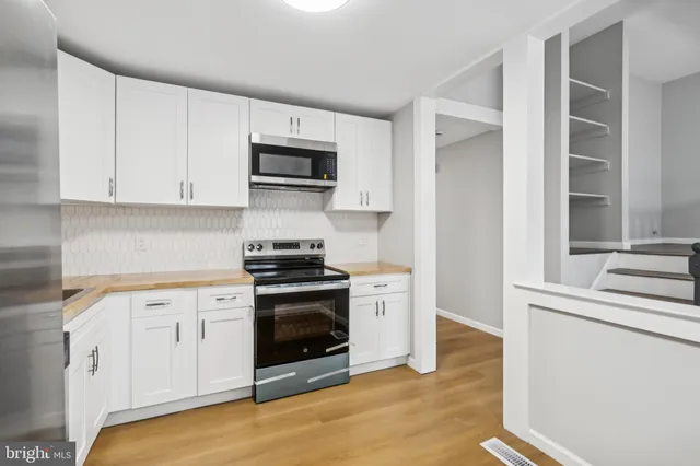 $2,400 | 31 Acorn Court, Sicklerville, NJ 08081