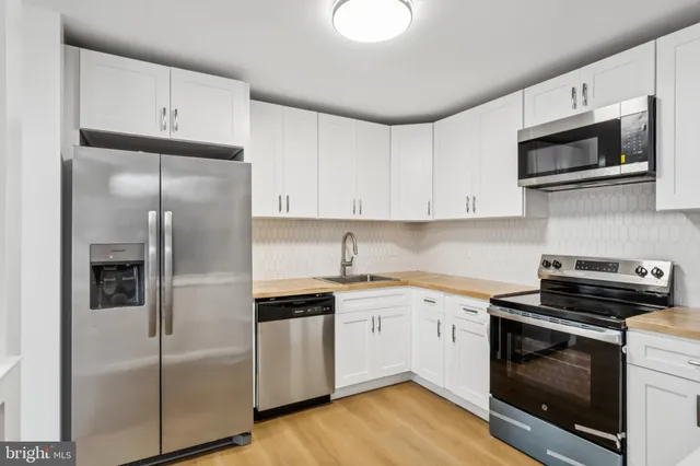 $2,400 | 31 Acorn Court, Sicklerville, NJ 08081