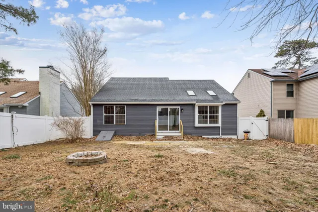 $2,400 | 31 Acorn Court, Sicklerville, NJ 08081