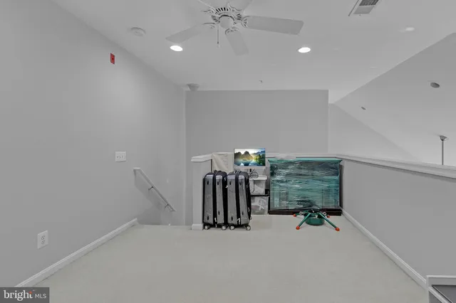 $2,550 | 21855 Locomotive Terrace, Unit 302, Sterling, VA 20166