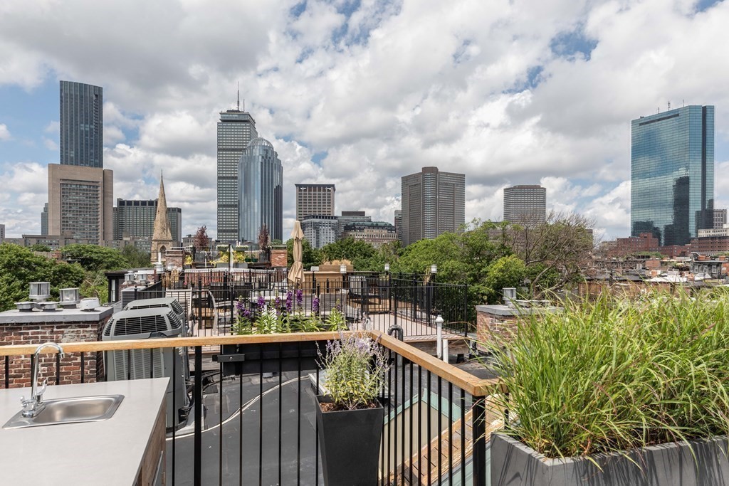 11 Rutland Square Boston, MA 02118 - Photo 7 of 11