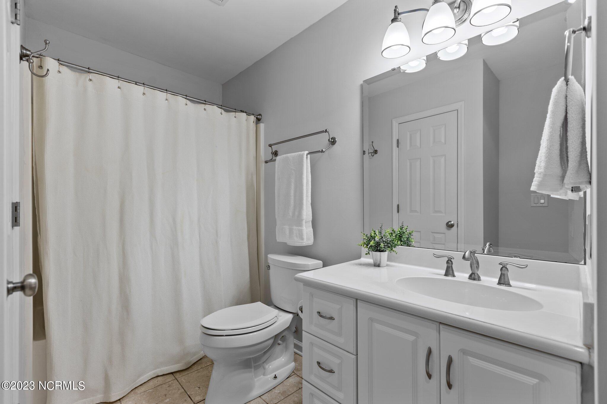 515 Spring Forest Road, Unit F Greenville, NC 27834 - Photo 13 of 30 15-web-or-mls-IMGL6157