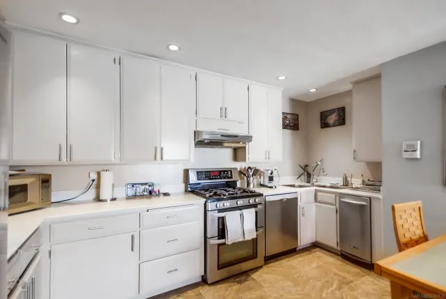 $4,195 | 356 Playa Del Norte Street, La Jolla, CA 92037