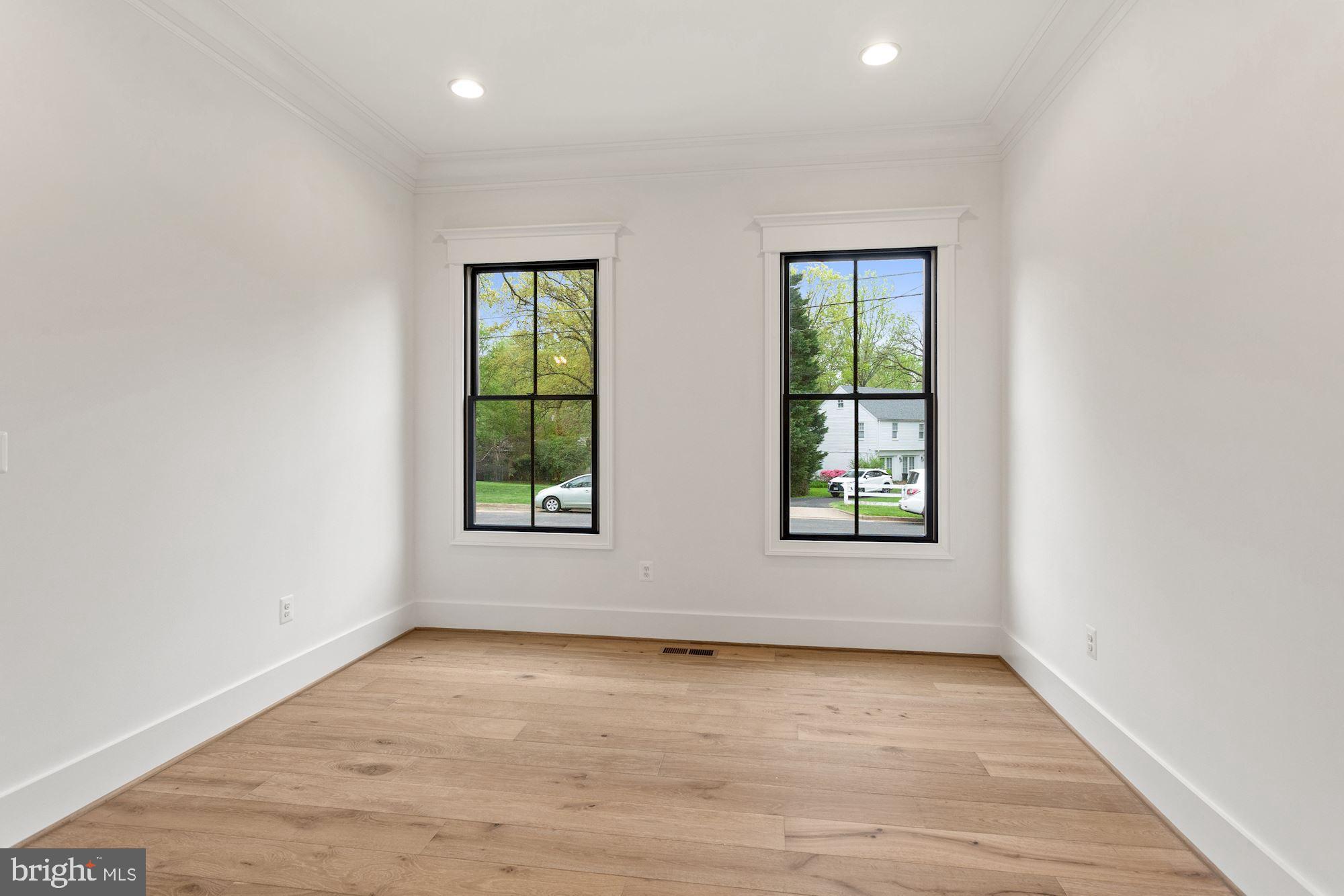 505 Ridge Road Southwest Vienna, VA 22180 - Photo 16 of 44