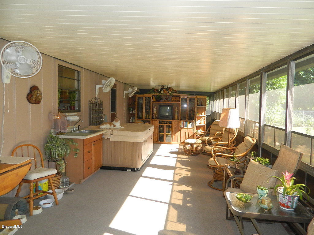 582 Rheine Road Northwest Palm Bay, FL 32907 - Photo 13 of 43 Rheine 012