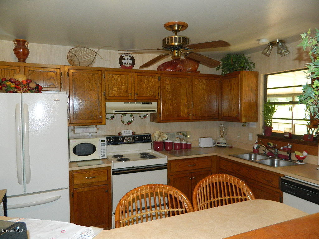 582 Rheine Road Northwest Palm Bay, FL 32907 - Photo 15 of 43 Rheine 014