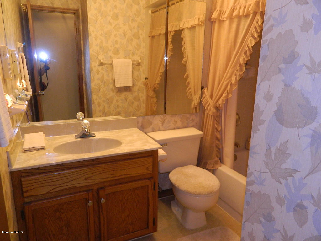 582 Rheine Road Northwest Palm Bay, FL 32907 - Photo 27 of 43 Rheine 026