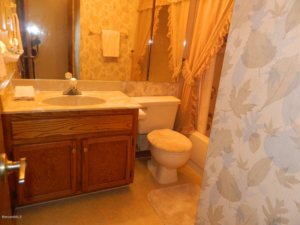 582 Rheine Road Northwest Palm Bay, FL 32907 - Photo 28 of 43 Rheine 027