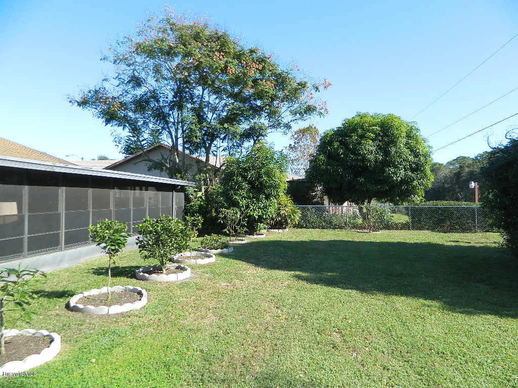 582 Rheine Road Northwest Palm Bay, FL 32907 - Photo 5 of 43 Rheine 004