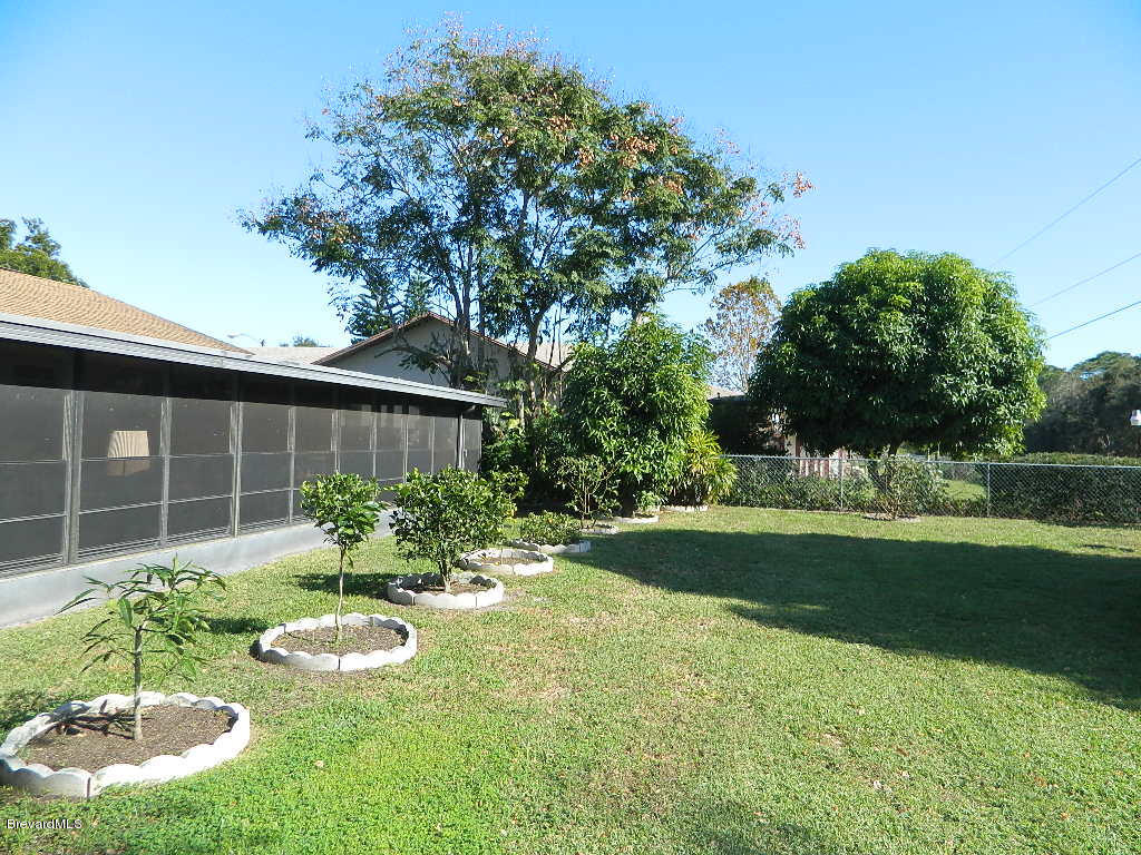 582 Rheine Road Northwest Palm Bay, FL 32907 - Photo 8 of 43 Rheine 007