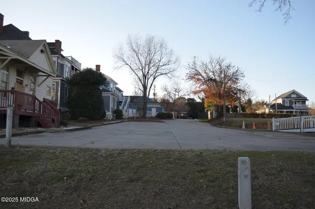 $250,000 | 1825 Hardeman Avenue, Macon, GA 31201