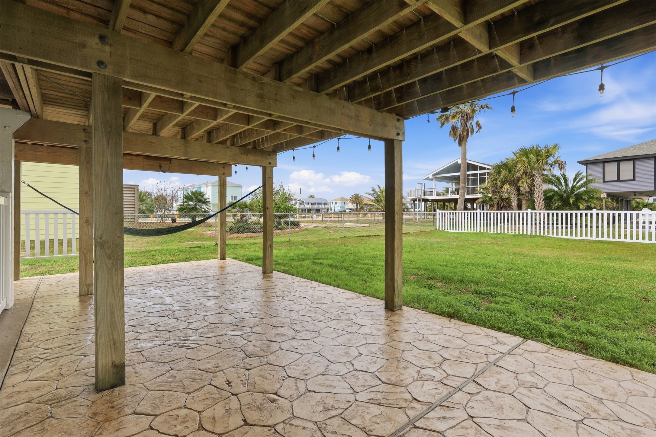 16630 Jamaica Inn Road Jamaica Beach, TX 77554 - Photo 17 of 31